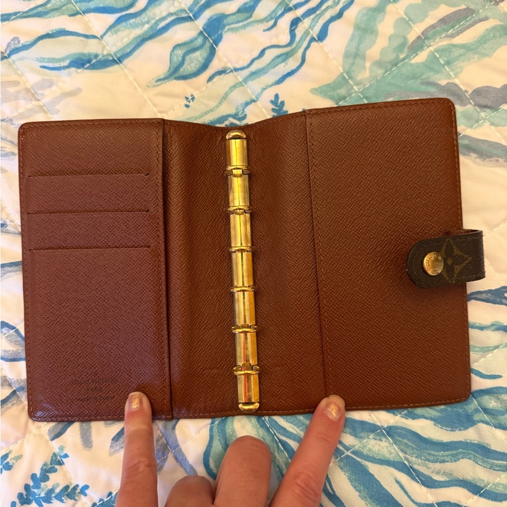 Louis Vuitton Brown Monogram Agenda Passport Holder - Picture 3 of 9